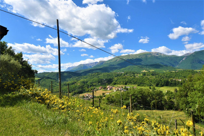 Villa in vendita a Sarnano