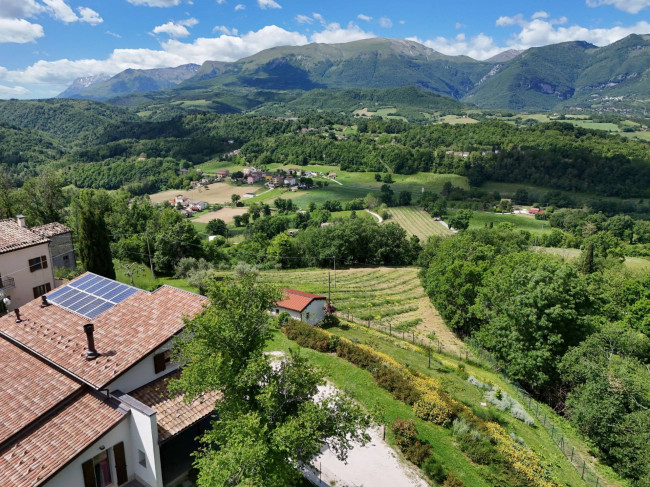 Villa in vendita a Sarnano