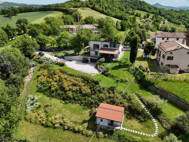 Villa in vendita a Sarnano