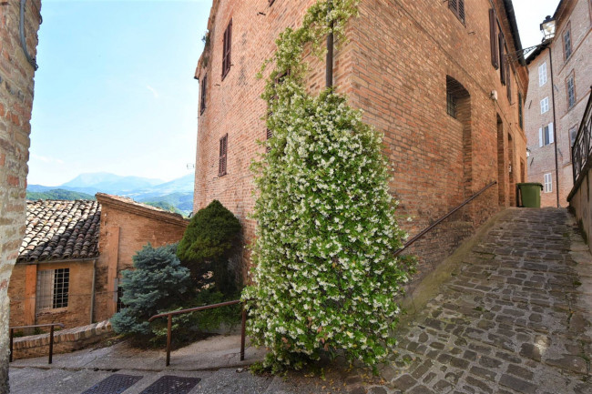 Casa cielo-terra in vendita a Amandola