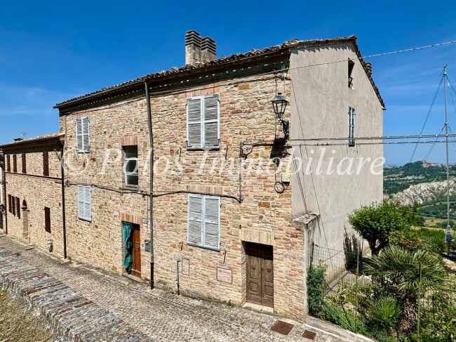 Casa singola in vendita a Santa Vittoria in Matenano