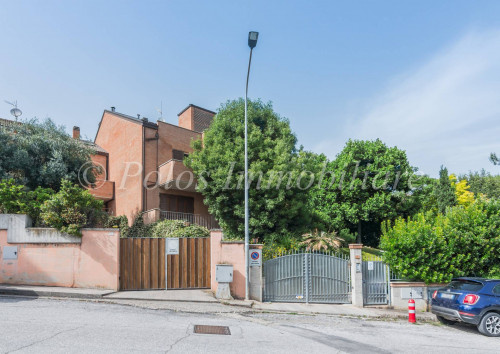 Villa for sale in Fermo
