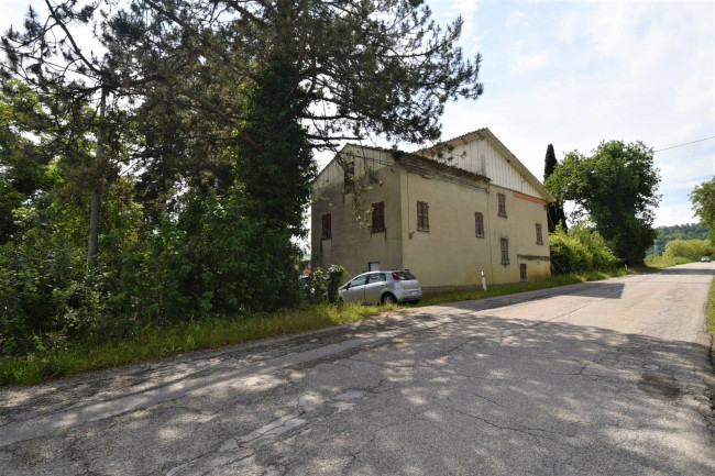 detached House for sale in Penna San Giovanni