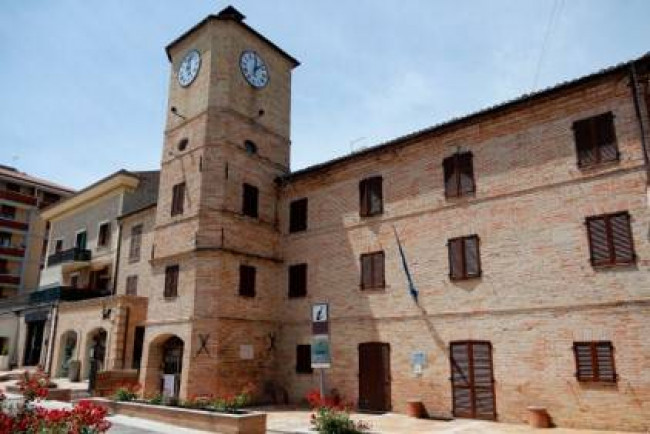 Attività commerciale in vendita a Porto Sant'Elpidio