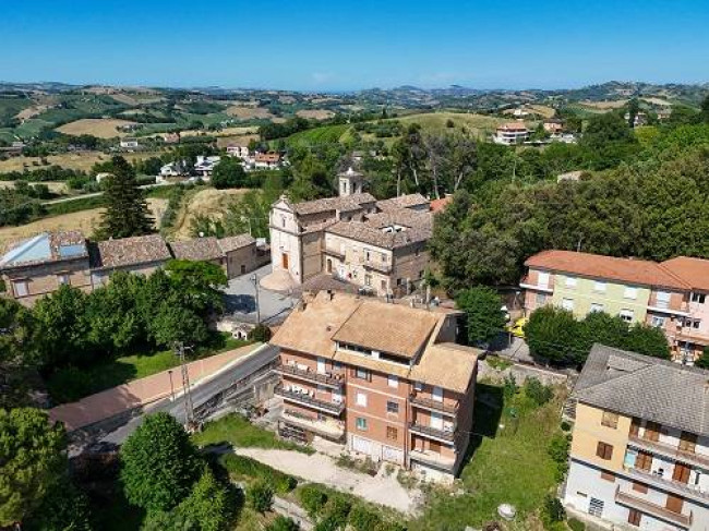 Appartamento in vendita a Monsampietro Morico