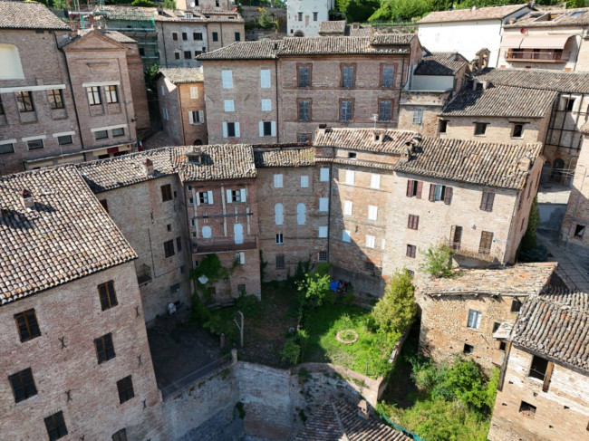 Casa cielo-terra in vendita a Amandola