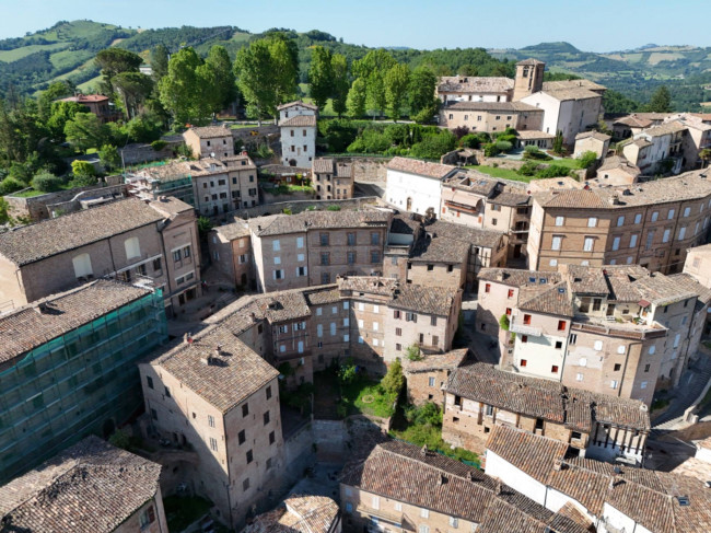 Casa cielo-terra in vendita a Amandola