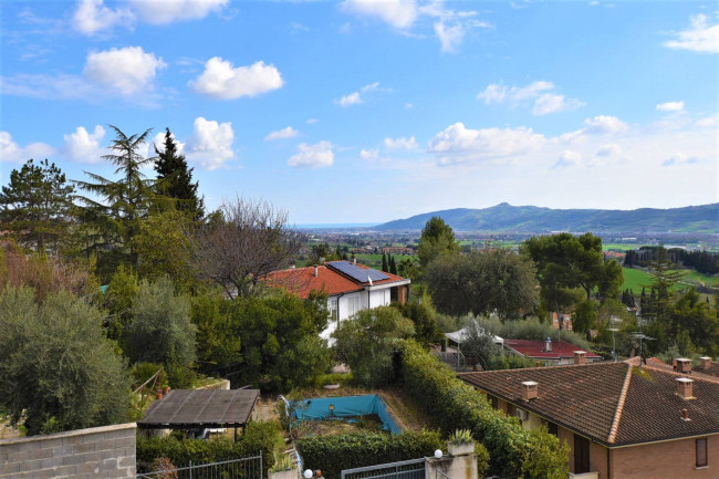 Villetta bifamiliare in vendita a Colli del Tronto