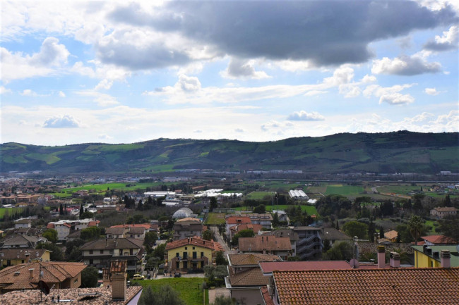 Villetta bifamiliare in vendita a Colli del Tronto