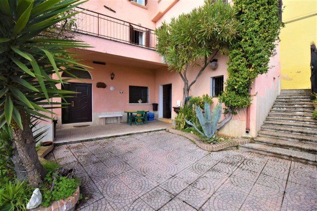 family villa for sale in Colli del Tronto