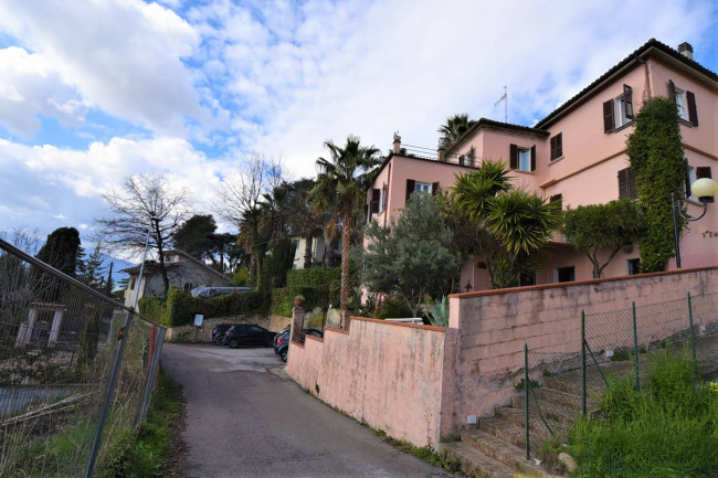 family villa for sale in Colli del Tronto