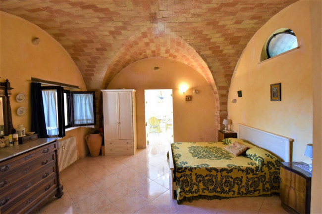 family villa for sale in Colli del Tronto