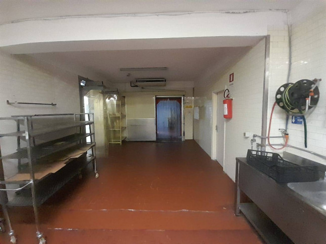 Capannone in affitto a Macerata
