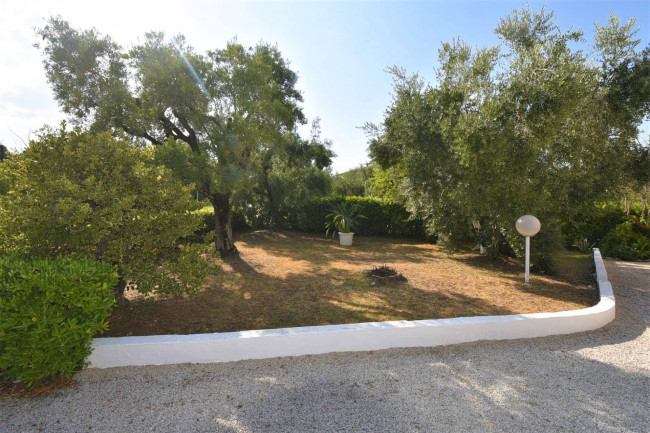 family villa for sale in Montegiorgio