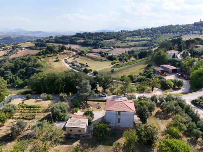 Villetta bifamiliare in vendita a Montegiorgio