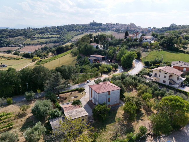 Villetta bifamiliare in vendita a Montegiorgio