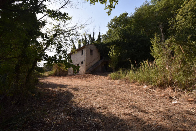 Rustic for sale in Massa Fermana