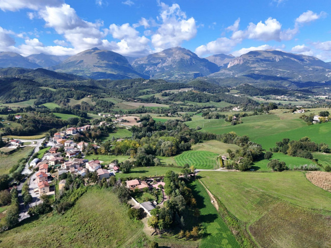 Villa in vendita a Amandola