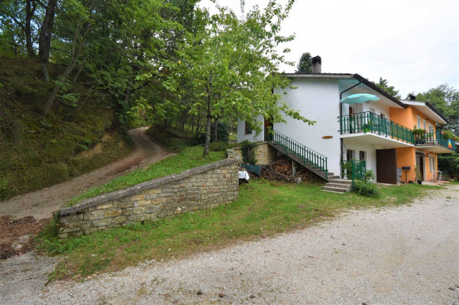 semi-detached villas for sale in Montefalcone Appennino