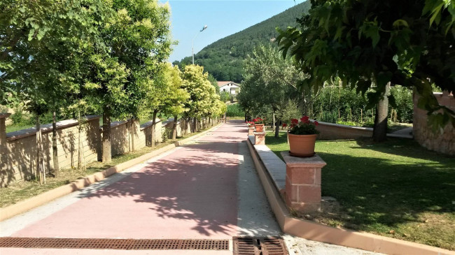 Villa for sale in Amandola