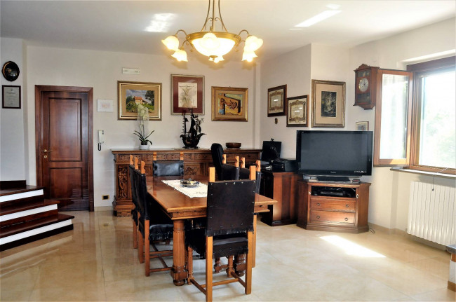 Villa for sale in Amandola