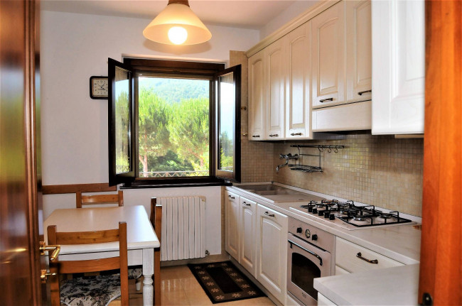 Villa for sale in Amandola