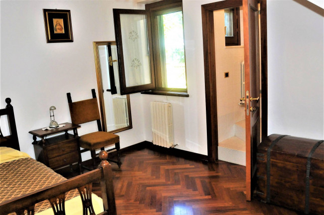 Villa for sale in Amandola