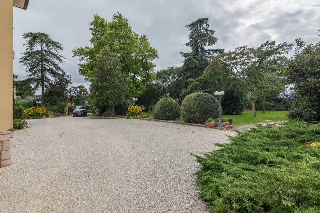 Casa indipendente in vendita a Villa Potenza, Macerata (MC)