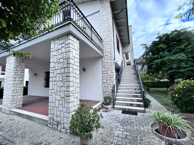 Casa singola in vendita a Montecassiano