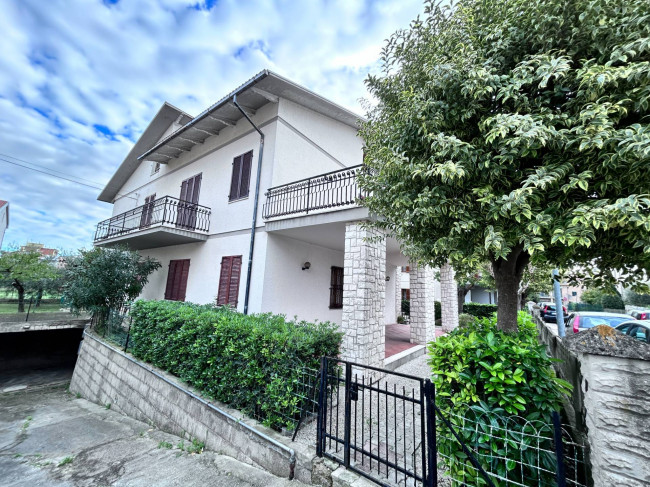 Casa singola in vendita a Montecassiano