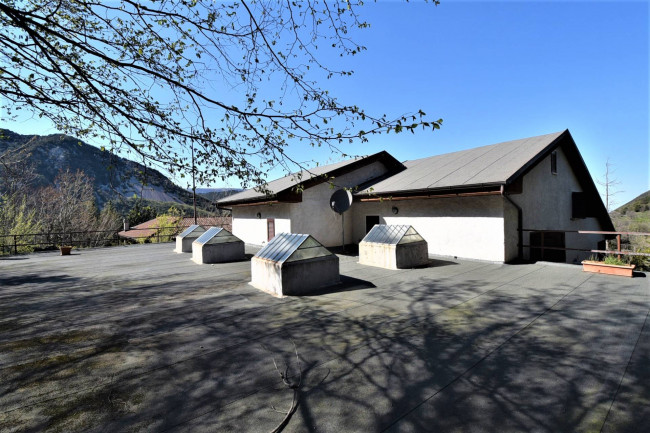 Villetta bifamiliare in vendita a San Ginesio