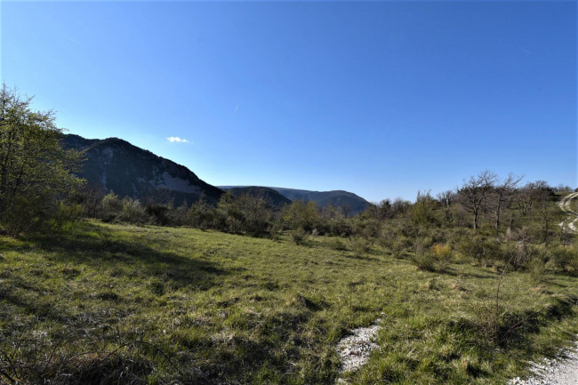 Villetta bifamiliare in vendita a San Ginesio