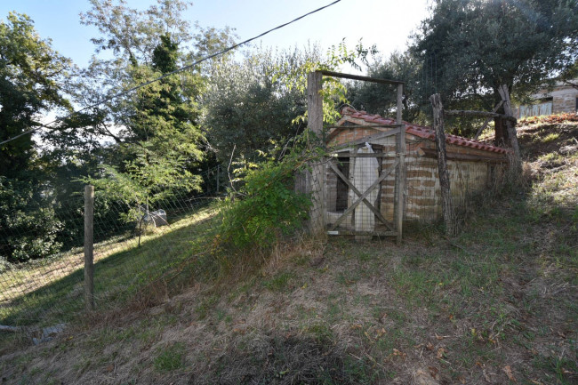 Casale in vendita a Sant'Angelo in Pontano