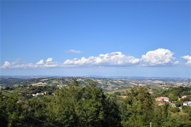 Casale in vendita a Sant'Angelo in Pontano