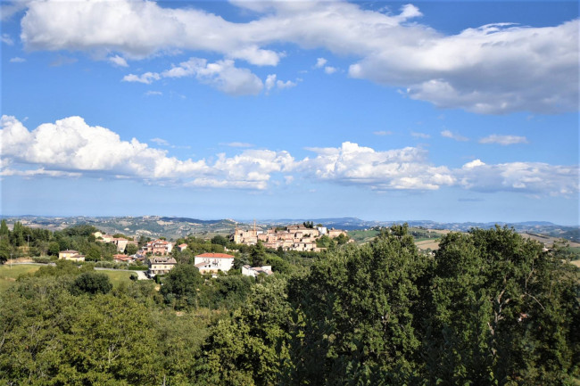 Casale in vendita a Sant'Angelo in Pontano