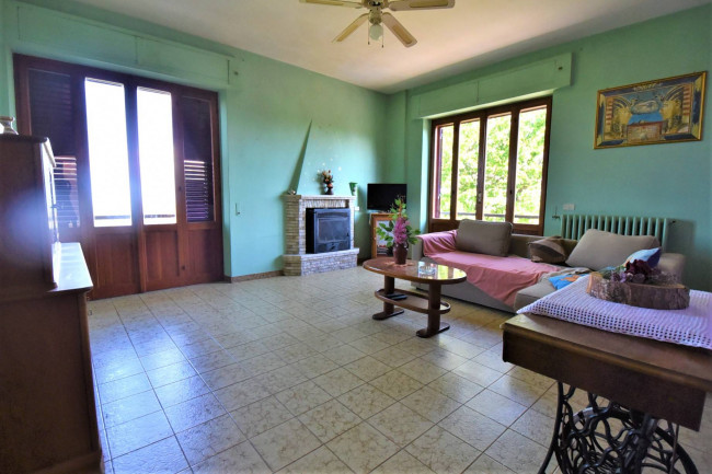 Casale in vendita a Sant'Angelo in Pontano