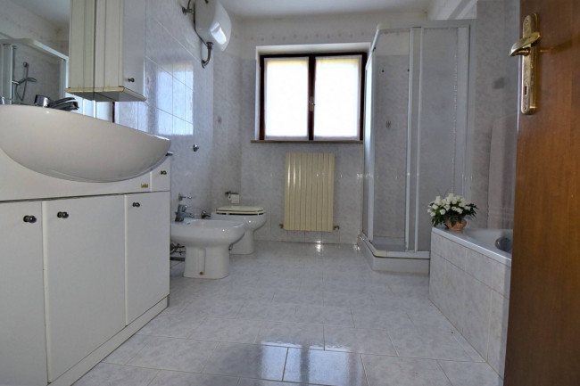 Casale in vendita a Sant'Angelo in Pontano