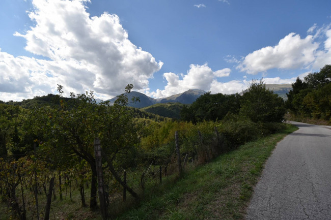 Rustico in vendita a Amandola