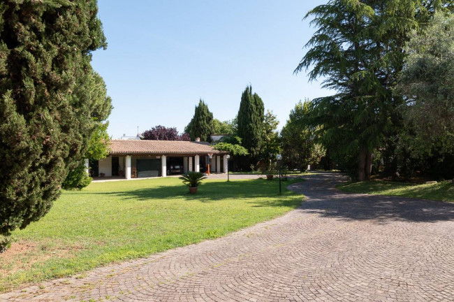Villa in vendita a Civitanova Marche