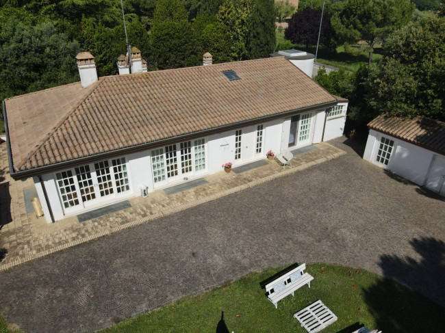 Villa in vendita a Civitanova Marche