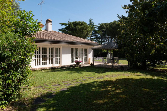 Villa in vendita a Civitanova Marche