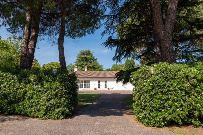 Villa in vendita a Civitanova Marche