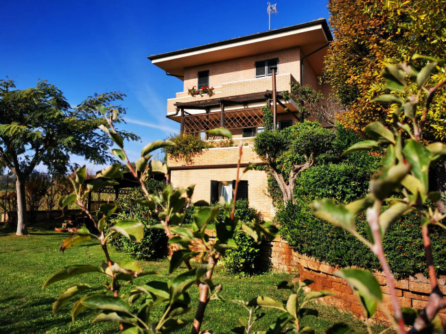 Villa in vendita a Civitanova Marche