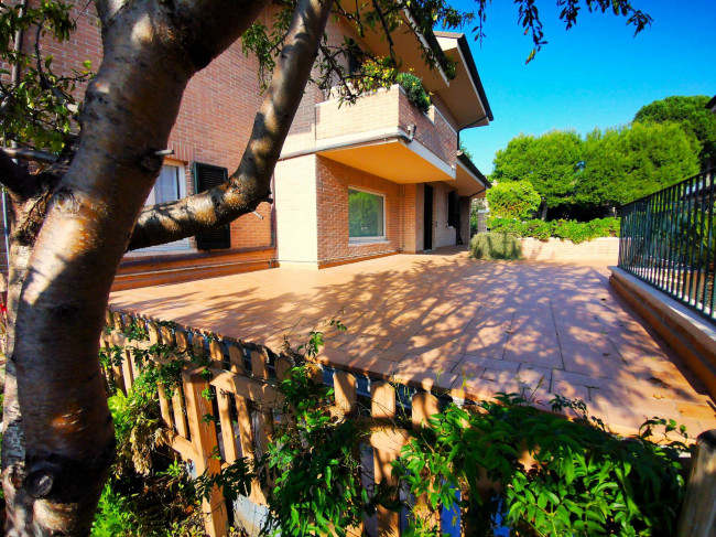 Villa in vendita a Civitanova Marche