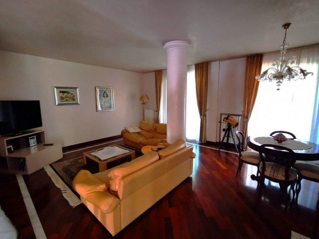 Villa in vendita a Civitanova Marche