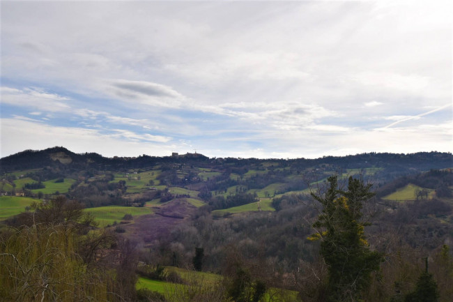 Дом на продажа в Montefalcone Appennino