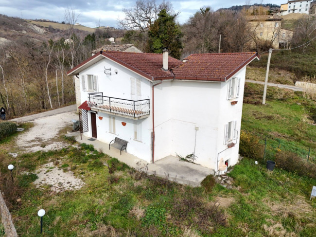 detached House for sale in Montefalcone Appennino