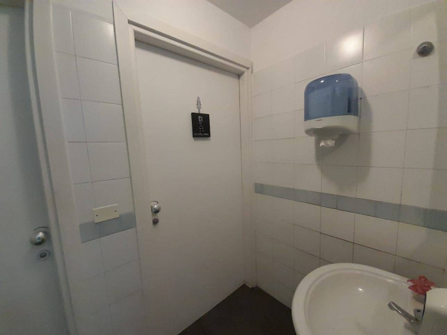 Attività commerciale in vendita a Porto San Giorgio