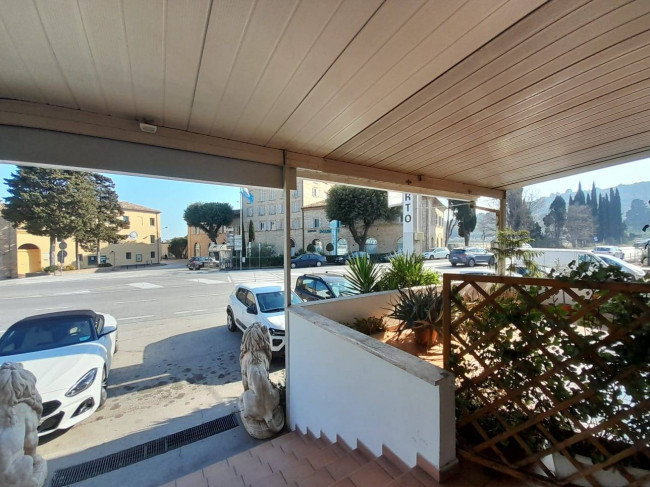 Attività commerciale in vendita a Porto San Giorgio