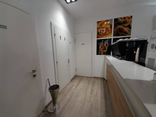 Attività commerciale in vendita a Porto San Giorgio